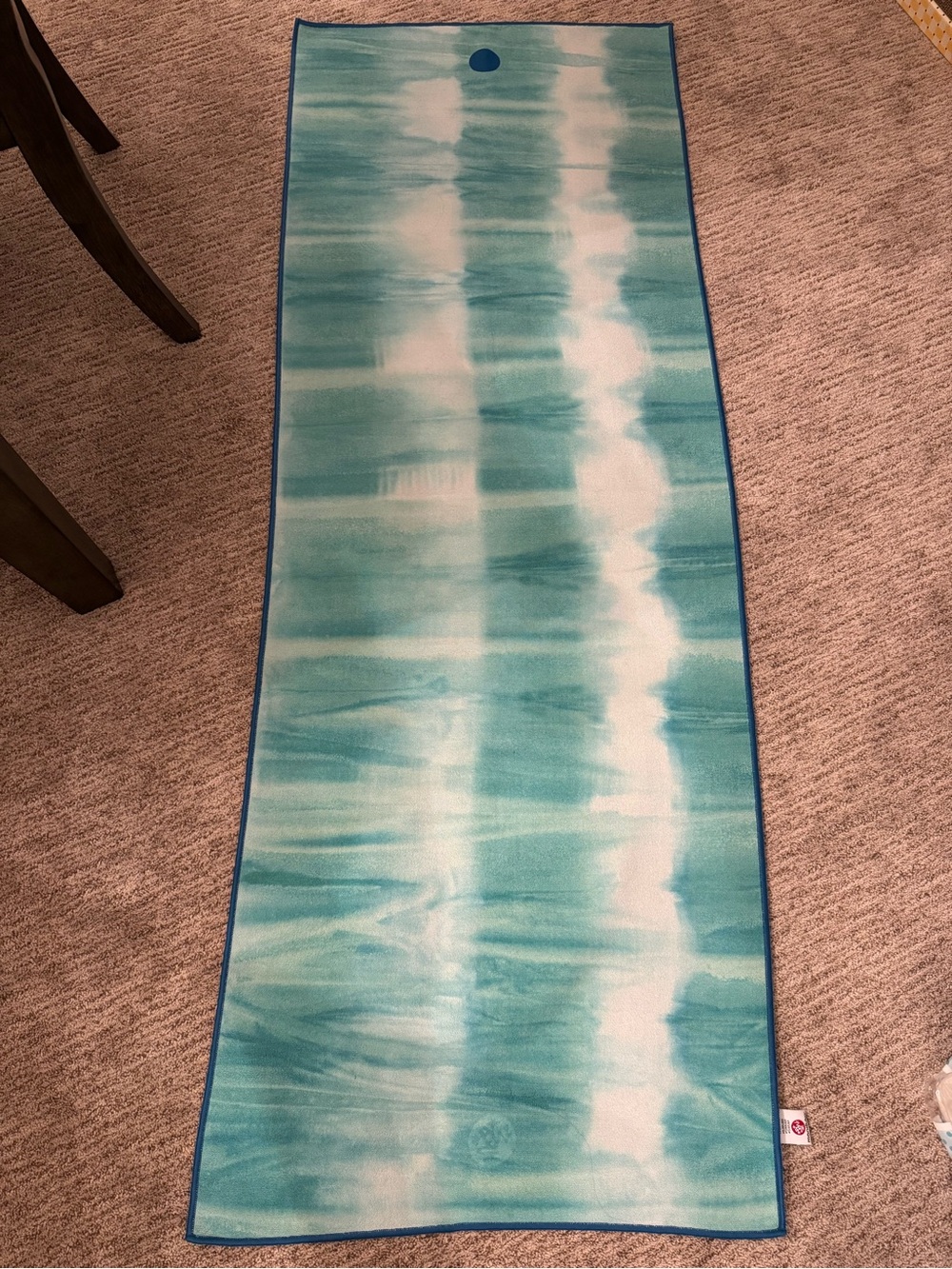Manduka Yogitoes Tie Dye No Slip Towel